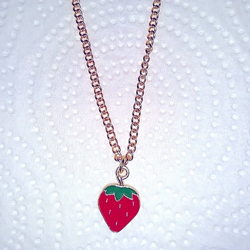 Strawberry Field Necklace 18-22